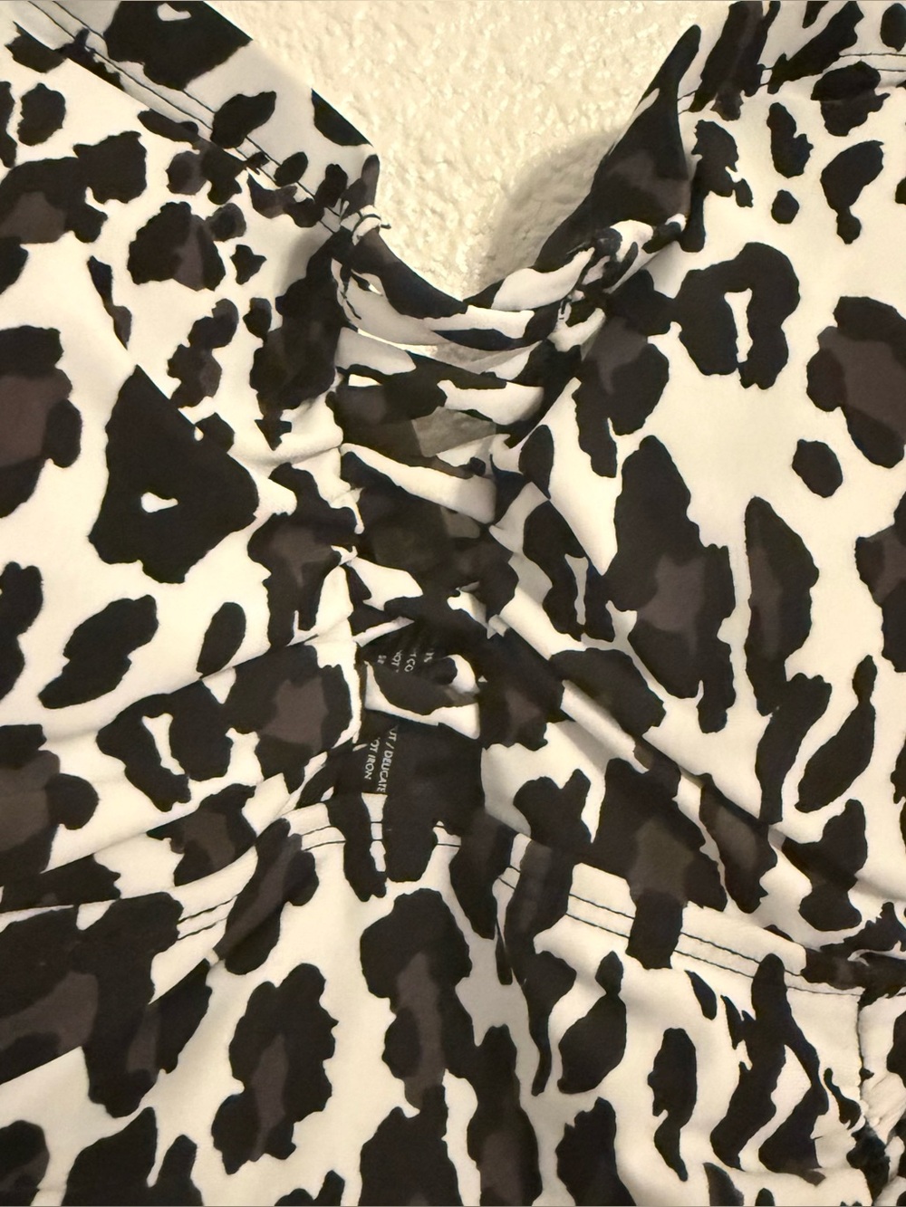 Torrid Womens Size 0 Large White & Black Leopard Print One Piece Swimsuit NWT - Picture 3 of 11